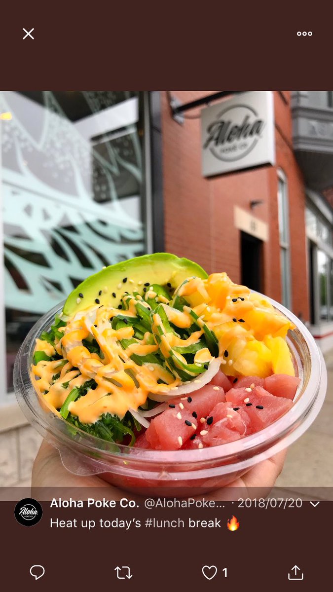 luckymagdalene's tweet image. LMAO @AlohaPokeCo y’all got some nerve calling your joint a Poke place when as far as I can tell that sashimi looks like it’s never been seasoned. #pokewhere