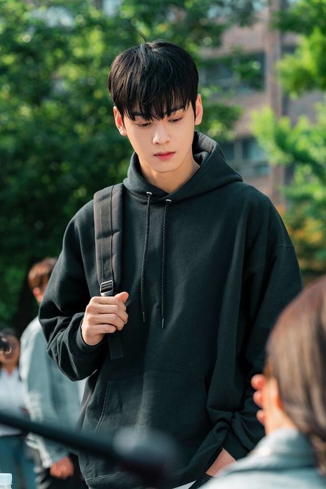 Songkarn04's tweet photo. 🌚 : แล้วฉันเลือกอะไรได้มั๊ย🤔
🌝 : มึงเลือกไม่ได้ไง🤣
#MeteorGarden2018 #AreYouHumanToo #MyIDisGangnamBeauty https://t.co/xeQn1zaEvG
