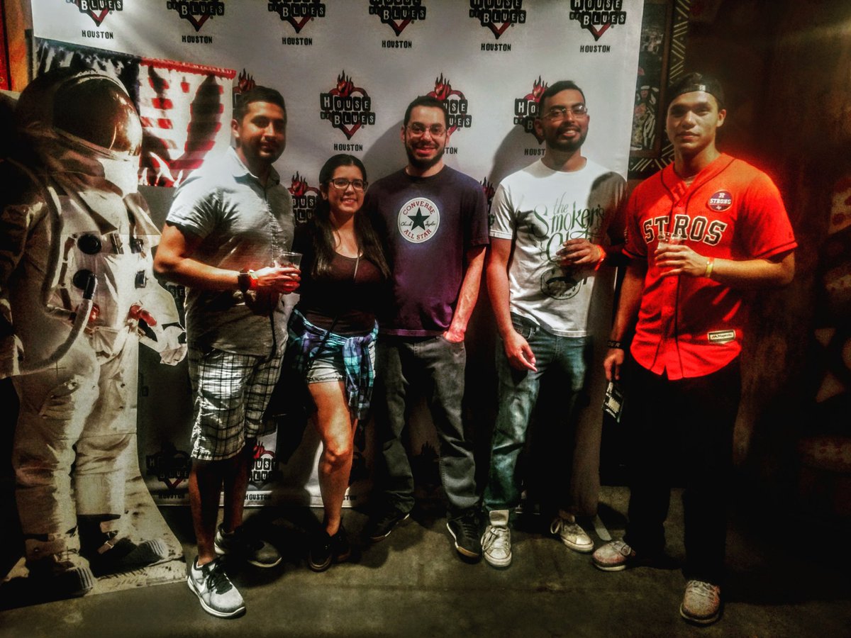 GeoGut86's tweet photo. #LocalBrewsLocalGrooves and one time for the very talented and lovely @SugarJoiko @HOBHouston https://t.co/K95bsBW0jo