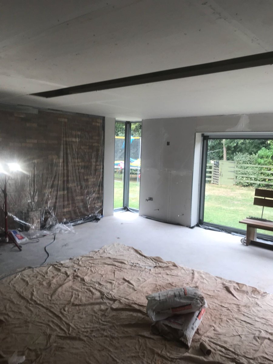 builder_wales's tweet photo. Another happy customer this week with their building alterations and plastering to their big house in Caerphilly South Wales

We pride ourselves on the quality of our work.  TEXT OR WHATSAPP 07976 741 770 😀😀 https://t.co/8TD4Up3Nvo