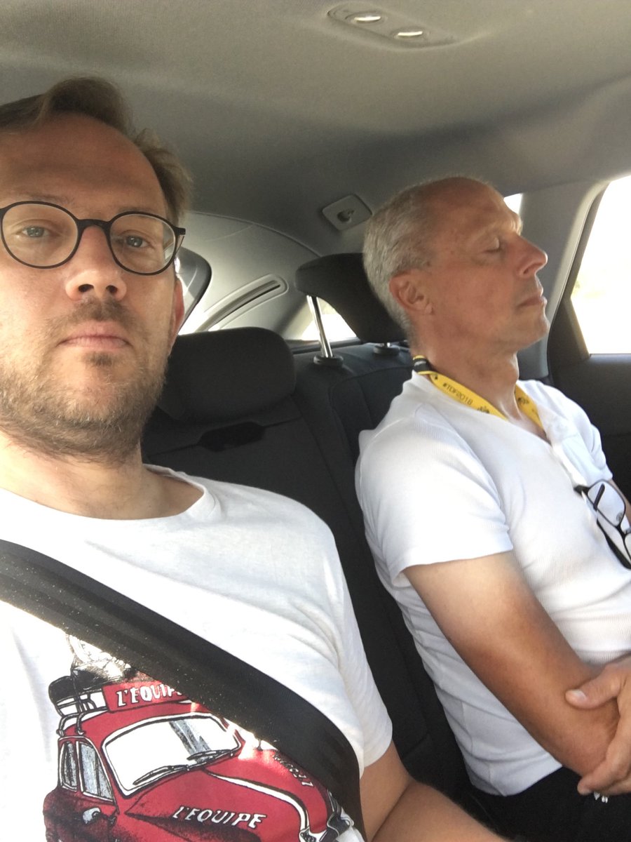 chrisvandegoor's tweet photo. Vermoeiende Tour ... ? #frankhoste #maillotvert1984 https://t.co/H0cYWmp4Kp