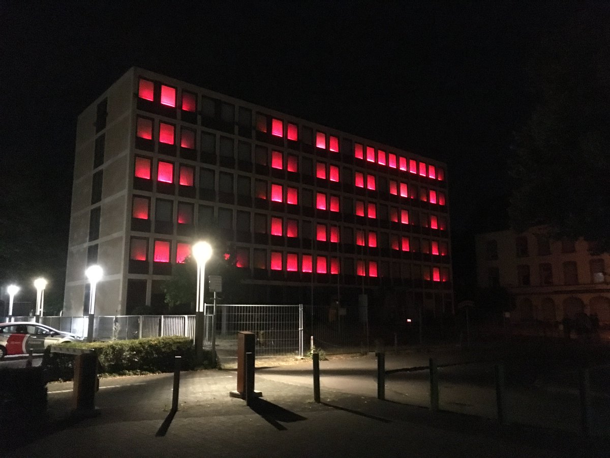jeonghopark's tweet photo. Lumeus. 110 Windows Test. Great Team :-). #ledinstallation #openframeworks #ledfassade #fadecandy #creativecoding #raspberrypi https://t.co/uNthUVL26Q