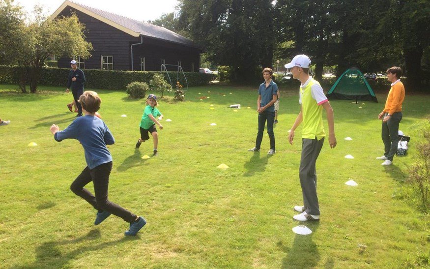 GOLF.NL ⛳️ (@golfnl) on Twitter photo Iedereen van 6 tot 18 jaar is welkom op de Golfdriedaagse voor jeugd <a href="/GCAnderstein/">Golfclub Anderstein</a> o.l.v. o.a. @MartineMartens. ➡️ golf.nl/nieuws/2018/ju… Iedereen van 6 tot 18 jaar is welkom op de Golfdriedaagse voor jeugd <a href="/GCAnderstein/">Golfclub Anderstein</a> o.l.v. o.a. @MartineMartens. ➡️ golf.nl/nieuws/2018/ju…