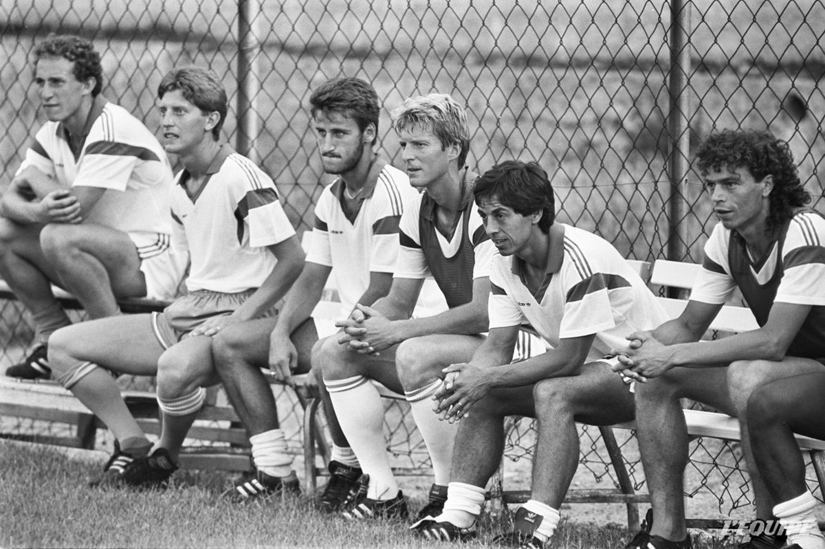 Jadeangelina83's tweet photo. Préparation saison 1986-87 du nouvel #OM version Bernard Tapie #LeBoss avec ses recrues #Cubaynes #Forster #Giresse @JP_Papin et le "jeune" Christophe Galtier ! Le début d'une nouvelle ère pour @OM_Officiel qui finit déjà 2ème cette année là ! https://t.co/hr8u5cCC5Z