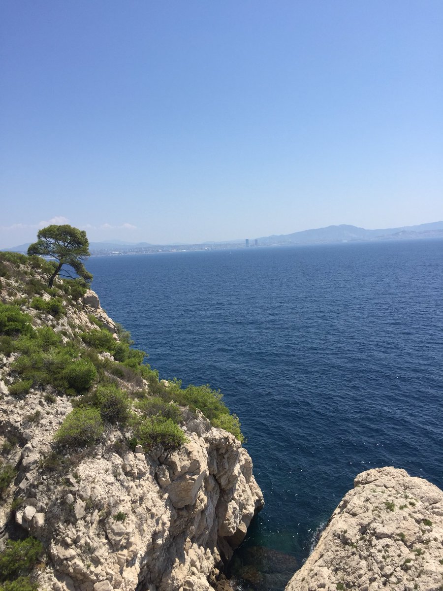 JulienFabre30's tweet photo. Balades du week end , à la découverte des - somptueuses- calanques de la Vesse à Marseilles 👌🏻☀️😘 #callanques https://t.co/ufm5JQka5k