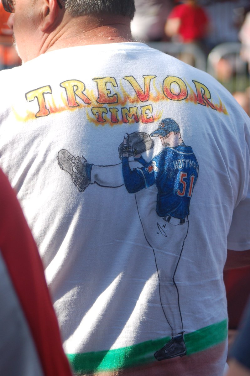 ExtraInningsUK's tweet photo. @baseballhof @GB_Baseball @THoffman51 @VladGuerrero27 @FedobeRD @RealCJ10 By far, the best fan art was for @THoffman51 at the #ParadeofLegends, and he loved it, pointing to them and clapping. Also came over to a woman near us who shouted, "You wouldn't have children without me"...who turned out to be the Hoffman's neo-natal nurse! #HOFfman #HOFWeekend https://t.co/i2NyguxsyO