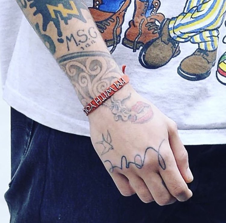 Liam & Zayn being proud in  #PrideMonth2018  #LoveLoud