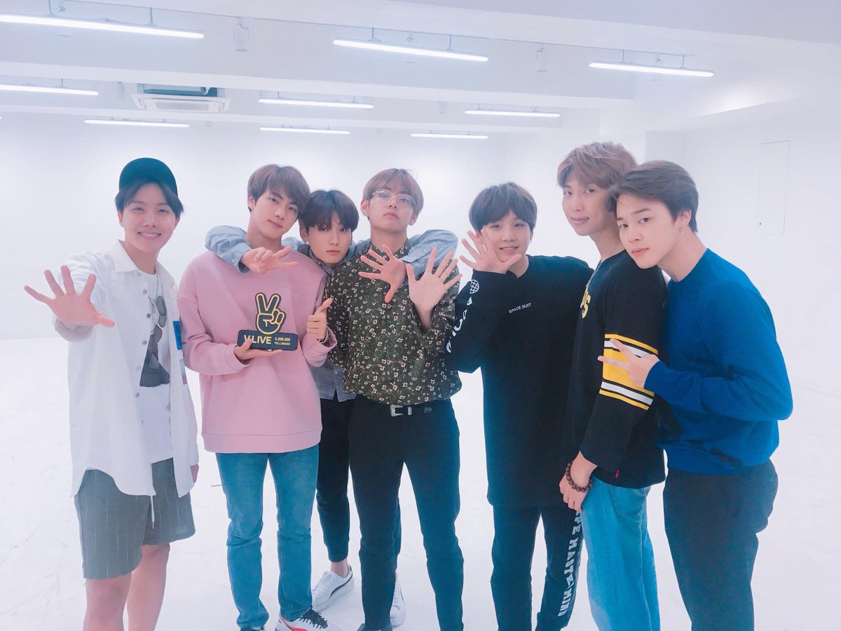 97BTS__Jungkook's tweet photo. .

🌼04line

🌼東北ARMY

🌼グクよりのallペン

🌼同担✕ 他担◎

🌼フォロバ100％🙆

#ARMYさんと繋がりたい
#BTS好きな人と繋がりたい 
#KPOP好きな人と繋がりたい 
#韓国好きな人と繋がりたい
#armyいいねしてくれた人全員フォロー  
#armyRTした人全員フォロー https://t.co/fm4O1owVjI
