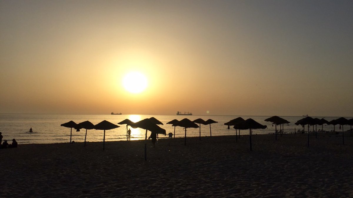 brmysf's tweet photo. bon c'est pas ouf mais c'est quelques levés et couchés de soleil en Tunisie 🇹🇳 https://t.co/jcqf10VxNI