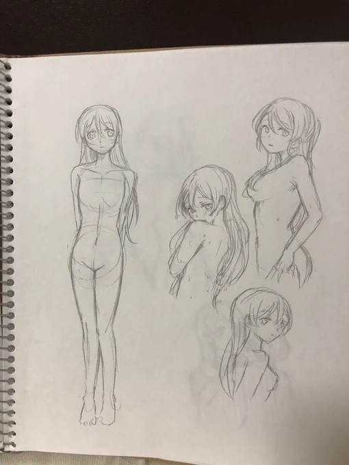 @RANGEMANda こんなかんじでポーズやら表情の練習で描いてみてただけなので実は同じ空間にいるようでいないんです(笑) 