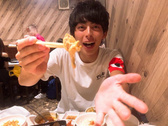 彼氏とサムギョプサル食べに来たなうに使っていいよのtwitterイラスト検索結果