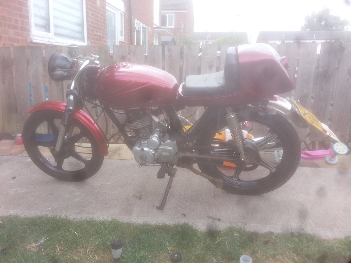 d4m14n87's tweet photo. cleaned, polished, & waxed ready for the week ahead. #CaféRacer #BuiltNotBought #HondaMotorcycles #bikelife #honda #rolling #fusar #motorcycle https://t.co/Xd1sF0u4NN