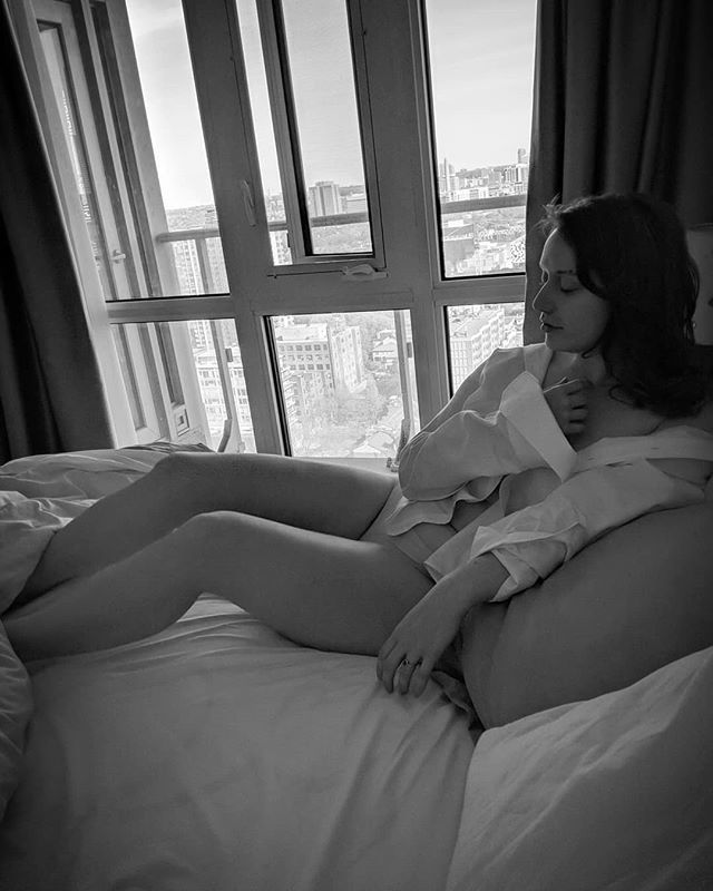 ChatdOpera's tweet photo. Sunday morning vibes back in downtown Toronto 🦄 Sometimes I need to remember to take the time and simply enjoy the present moment. And seriously, what's better than the morning chilling in bed? #amiright
.
.
.
.
.
.
.
#toronto #torontoart #torontolif… https://t.co/eCBIKEfuX0 https://t.co/AnUBY2LTSP