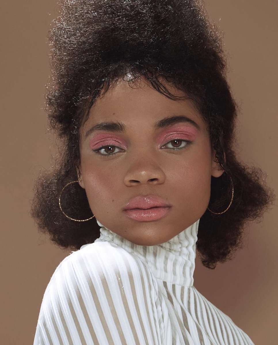 bucklebowpearl's tweet photo. I can’t even cope with how amazing these Textured Hoops by Rosie Kent look in her latest shoot! Shop these hoops in my bio. They are seriously fierce.
#hoops #hoopearrings #hooplove #hoopoftheday #earrings #jewellerystyling #jewelleryblogger #texture #model https://t.co/5Z6bMnf1Nn