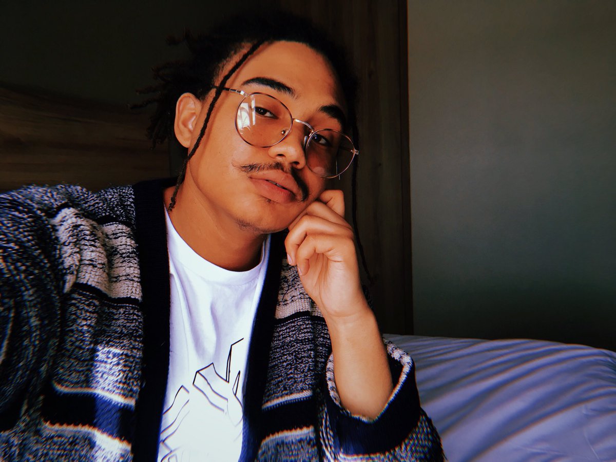SunTzuey's tweet photo. your favourite luka sabbat lookalike https://t.co/wQL30W7Qga
