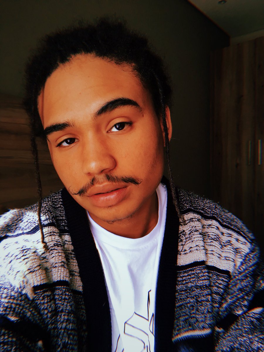 SunTzuey's tweet photo. your favourite luka sabbat lookalike https://t.co/wQL30W7Qga
