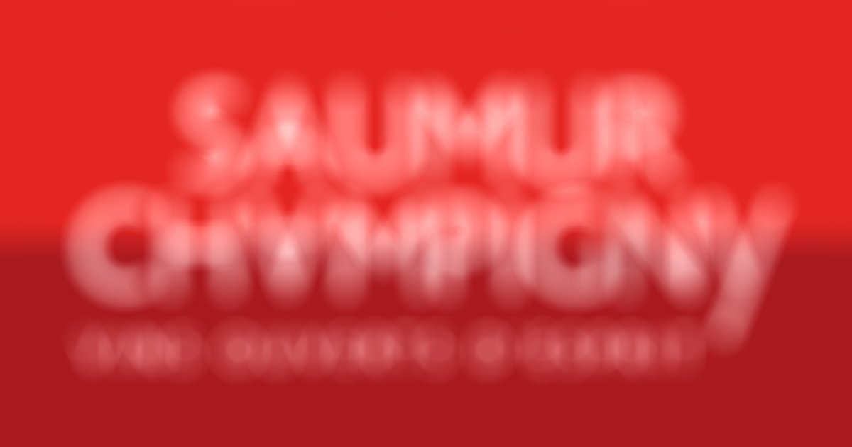 Saumur_Champ's tweet photo. L'identité du #SaumurChampigny évolue ! Nouveaux #logo et signature dévoilés officiellement mercredi lors des #GrandesTablées2018 autour d'une performance artistique live ! Fresque géante et beaucoup d'autres surprises au programme ! #vindesaumur #vin #art #saumur #loire https://t.co/bfRHE8Hlid