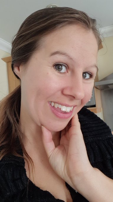 Proof!  No make up and no phone filters on this pic x https://t.co/cplLmnubVC<a href="/tag/tuesdayselfie"class="tags"><span>#tuesdayselfie</span></a><a href="/tag/tuesdaymotivation"class="tags"><span>#tuesdaymotivation</span></a>