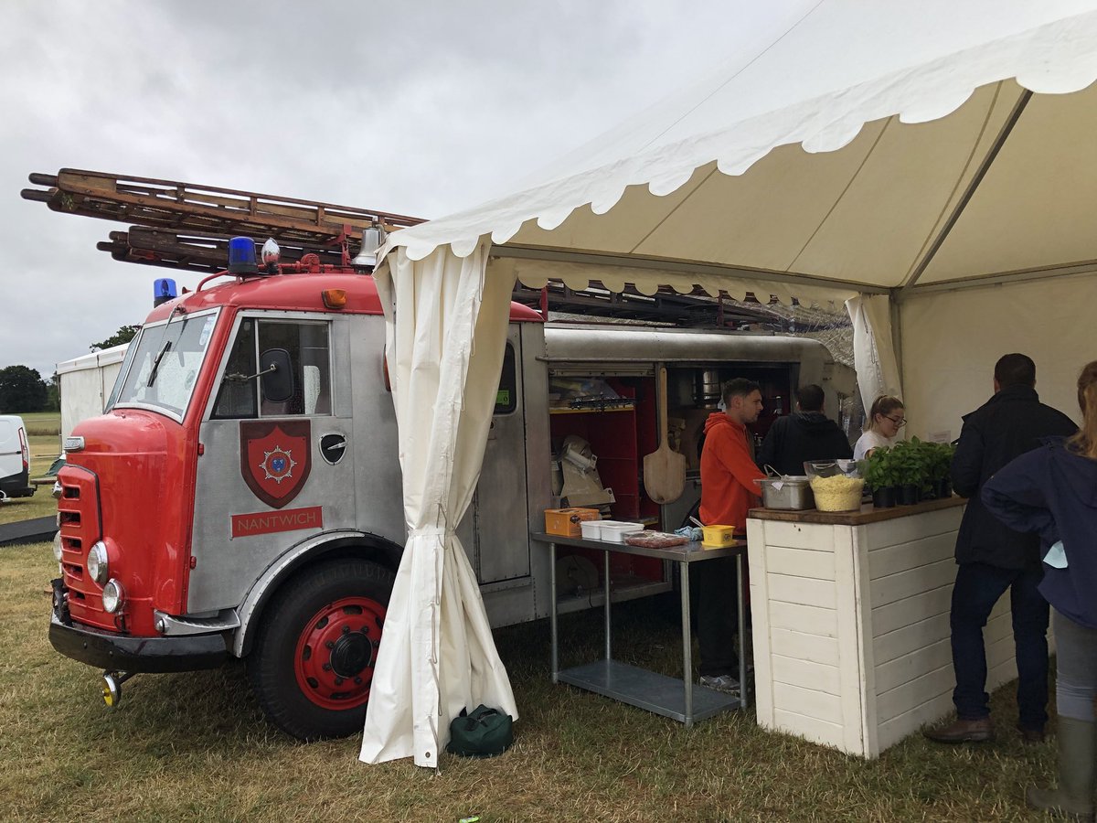 JGCreativeComms's tweet photo. Hungry? I’m thinking wood fired pizza might be just the ticket for lunch 🍕🚒 #BigDayOutCheshire #bigdayin @RedShiftRadioUK #nantwich #thesuniscomingout https://t.co/DzxWJOncIe