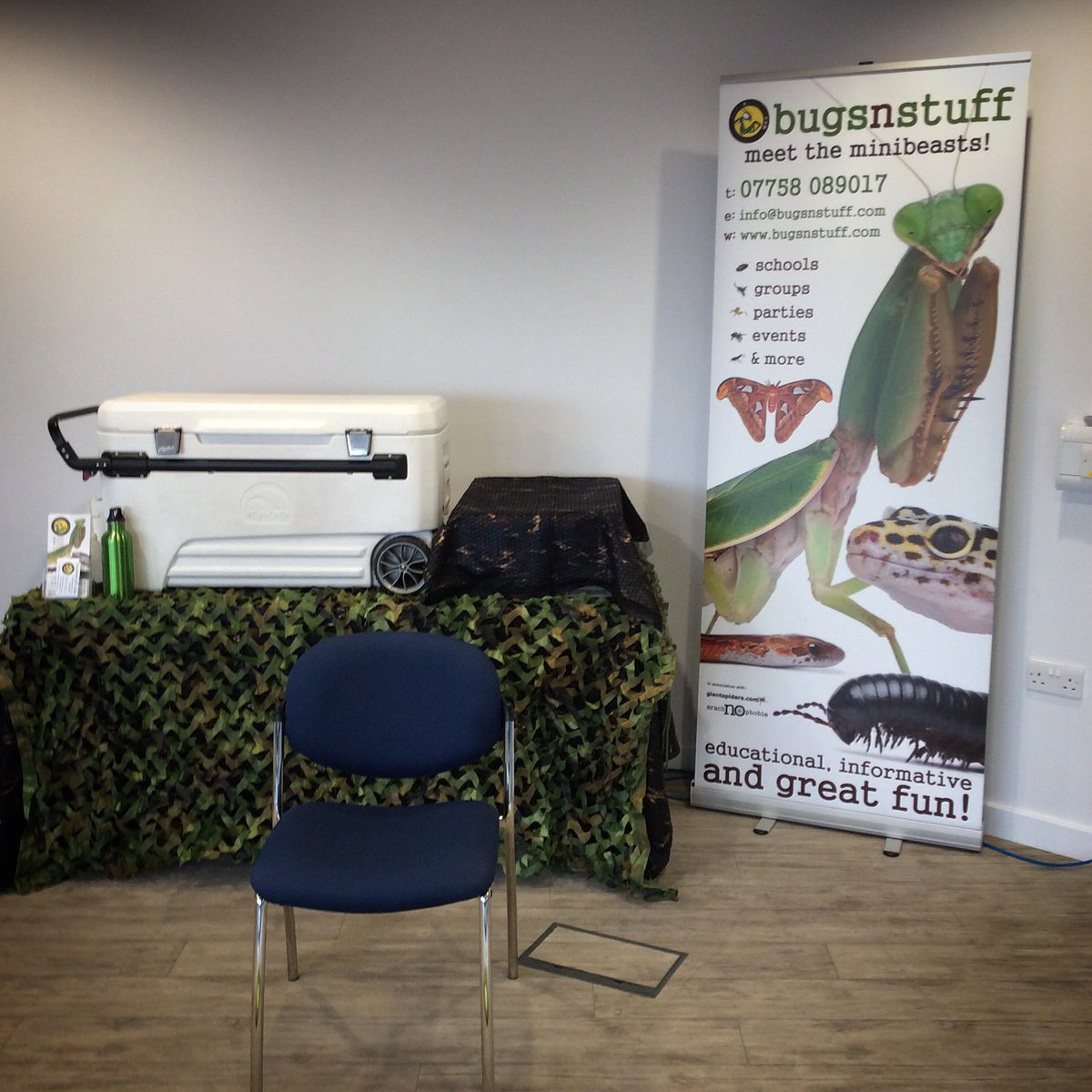 bugsnstuffcom's tweet image. We’re all set up for day of #dinofest @TheBeaconMuseum Come and #meettheminibeasts and find out what’s in that #bugbox #bugsnstuff #insectsineducation