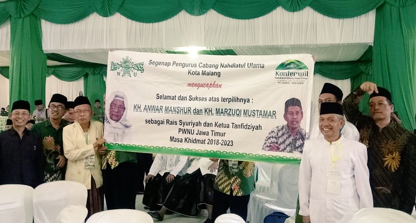 Selamat &amp; Sukses #KonferwilNUJatim 2018 dan terpilihnya KH. ANWAR MANSYUR sbg Rois Syuriah &amp; KH. MARZUKI MUSTAMAR sbg Ketua Umum Tanfidziyah PWNU Jawa Timur, 2018-2023 <a href="/IKAPMIIJATIM/">IKA-PMII Jawa Timur</a> <a href="/nu_online/">NU Online</a> @PCNU_Gresik <a href="/PBIKA_PMII/">PB IKA-PMII</a>