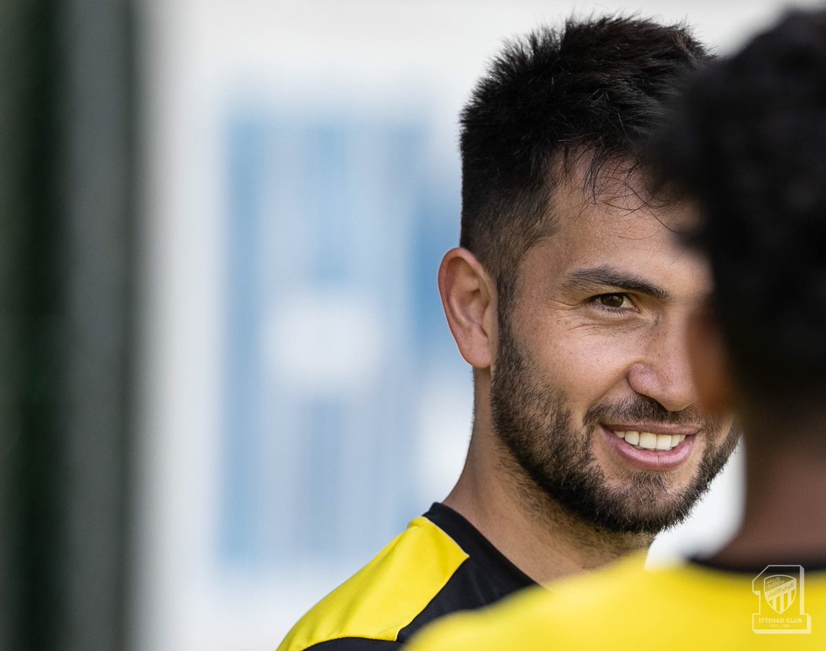 المركز الإعلامي/📸 صور الحصة التدريبية الصباحية للفريق الكروي الأول في معسكره الاعدادي 