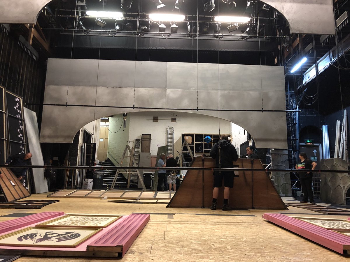 mattmantj's tweet photo. #soitbegins @TaylorianProd @ChrisCuming @shhscotthunter #CCBB2018😎 https://t.co/V5AhaBymtN