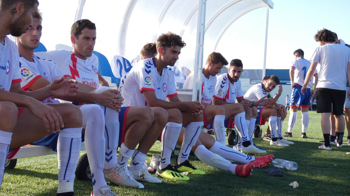 📸📰| Derrota ayer en Leganés en un partido igualado que se decidió en las áreas. Puedes leer la crónica o echar un ojo a algunas fotografías del encuentro #HistoriaDeUnSueño rayomajadahonda.es/index.php/derr…