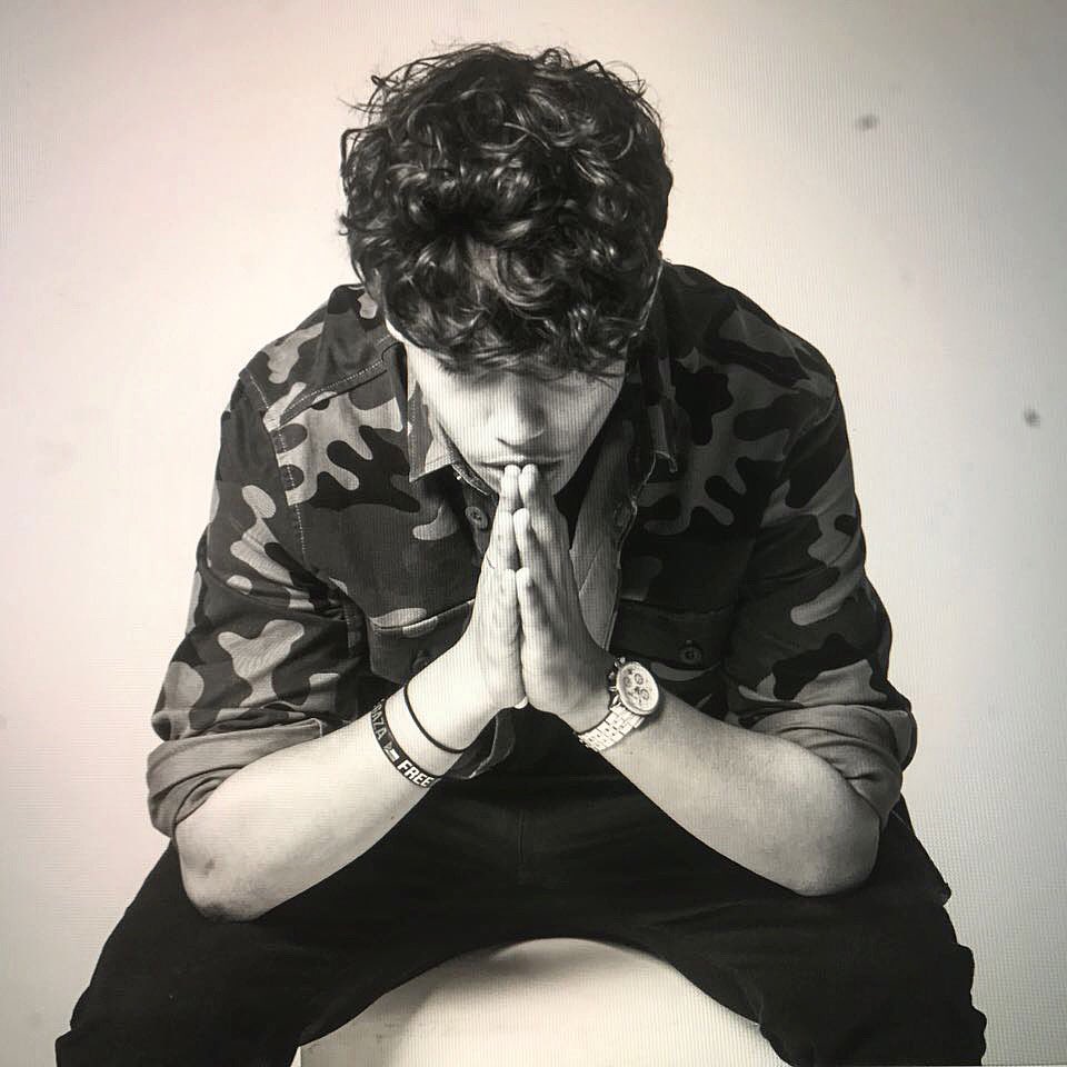 HarrisJOfficial's tweet photo. With Peace And Love Always❤️🌎 https://t.co/zErdJXEgpO