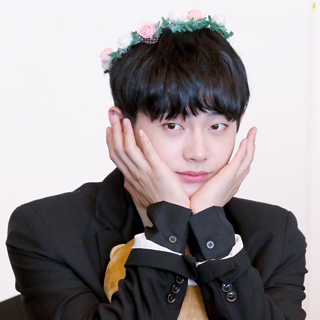 BLACKHAIR_GOOD's tweet photo. 19. 구 JBJ 현 솔로 김용국 https://t.co/SBzn0kBDGj