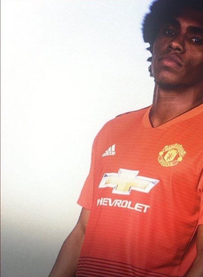 StretfordPaddck's tweet photo. Alderweireld and Willian pics flying around today 😲
Real or Fake? https://t.co/ggJGy5tTvC
