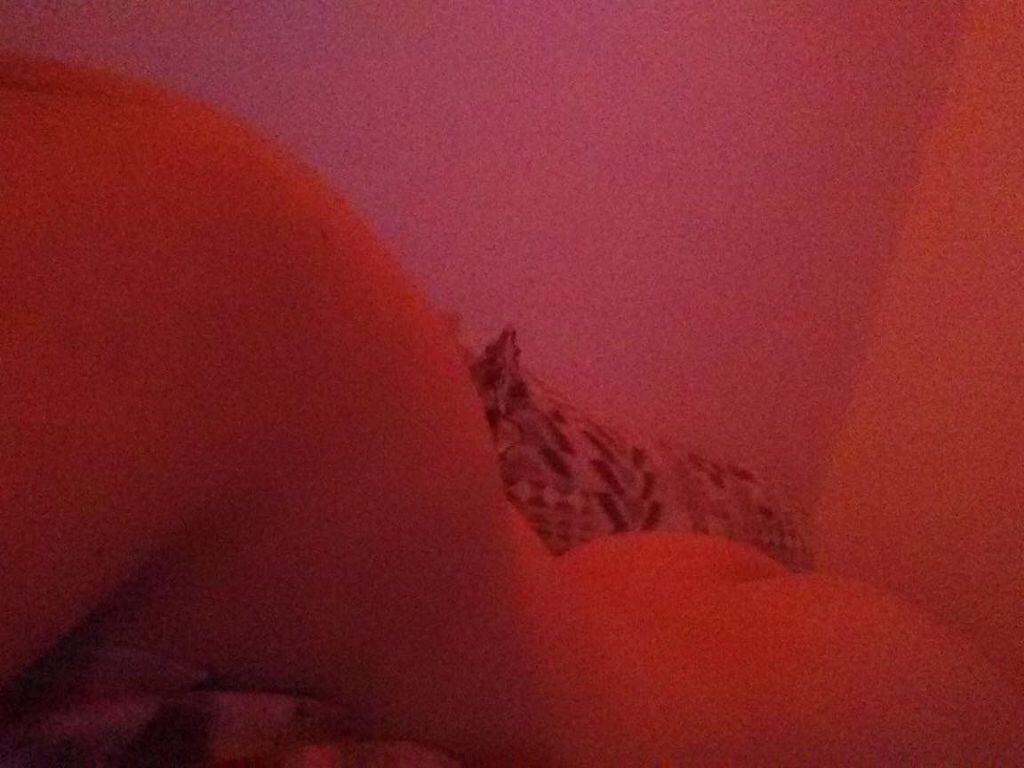 #سالب حائل ممحووون ومووولع حدي وناطتي يبيلها وردي ناعم🙈👙😈💕