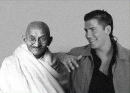 Econatorz's tweet photo. Gandhi y Lucas https://t.co/yhz42NZhdF