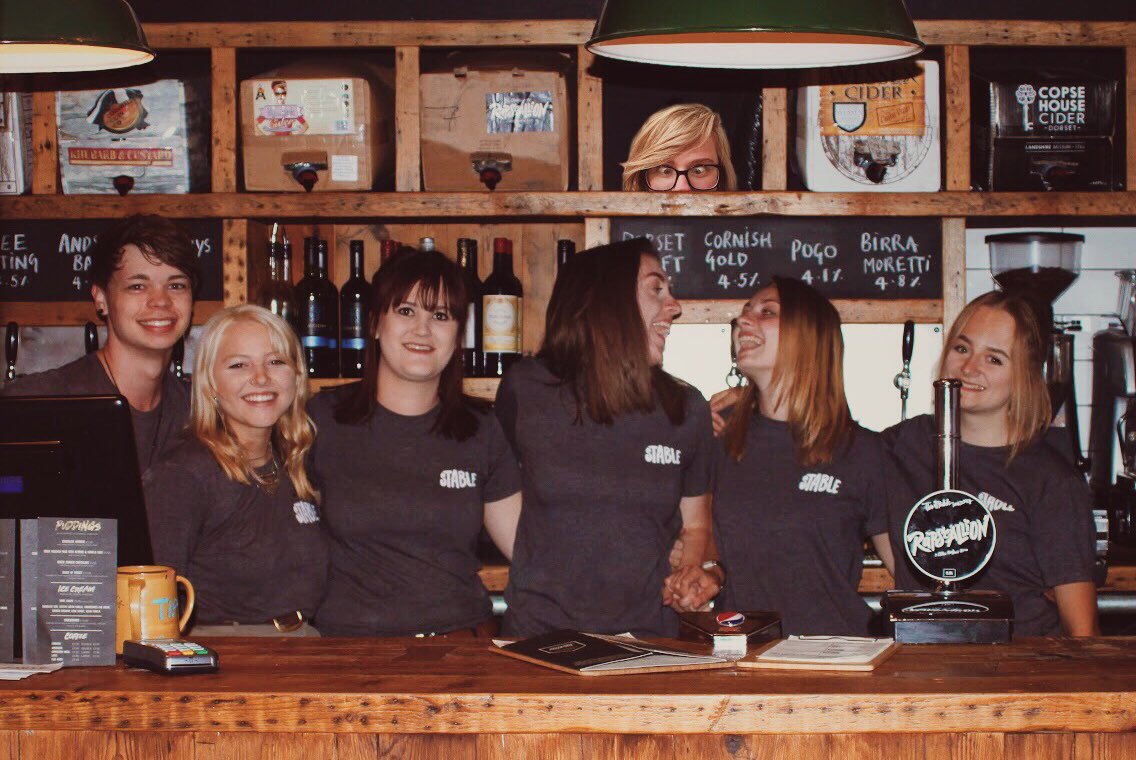 thebullpizzeria's tweet photo. Unlike our vast range of ciders, our stable hands are all sweeter than Beesting π
#stablefamily #thestable #stablehands #family #bridport #smilesallround #badphotoshop #imsorry https://t.co/HScPjbid9y
