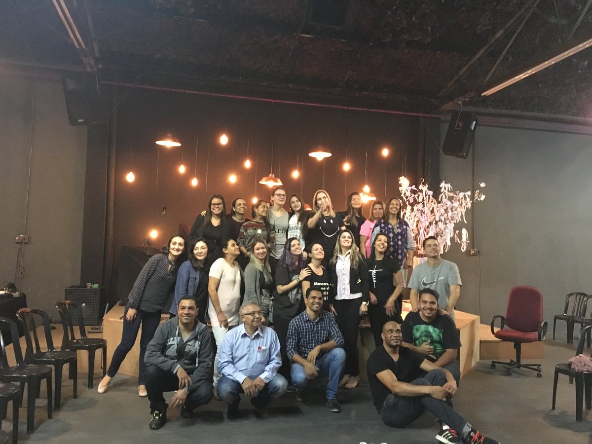 cordemargarida's tweet photo. Meus queridos alunos do nível 1 de Crescimento Emocional... quanta experiência e transformação vivenciamos juntos!
Amo vcs https://t.co/QLM3zQ3wLZ