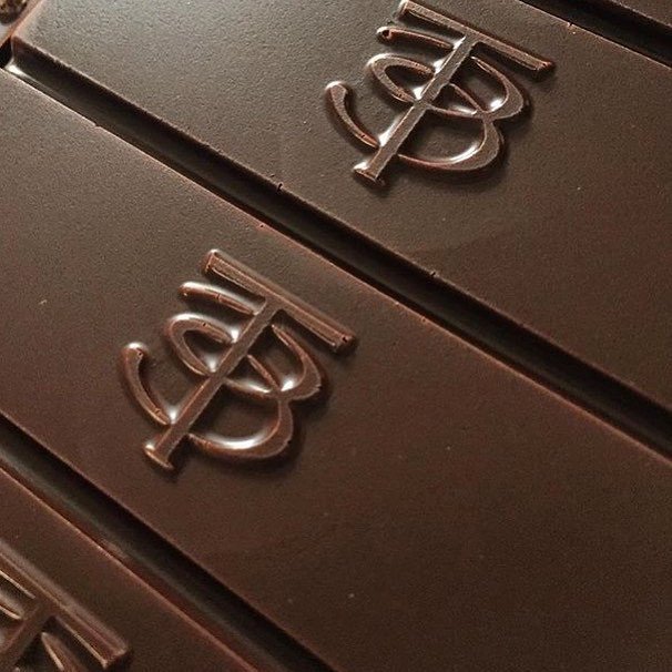 TB_artisan's tweet photo. T+B Chocolate bars ready to be hand-wrapped

#chocolatebars #taylorandbennett https://t.co/Cb46YTh2Qo https://t.co/bGD0wq514n