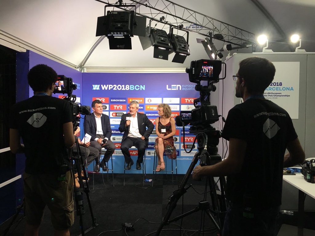 nataciocat's tweet photo. No et perdis les valoracions finals del President i els vicepresidents de @wp2018bcn a l’entrevista #dontstopit @SuportFilms Barcelona, capital del waterpolo 🤽🏼♂️🤽🏼♀️ #tornarem
https://t.co/Vd3rKVfPkI https://t.co/Skiybc2hlm