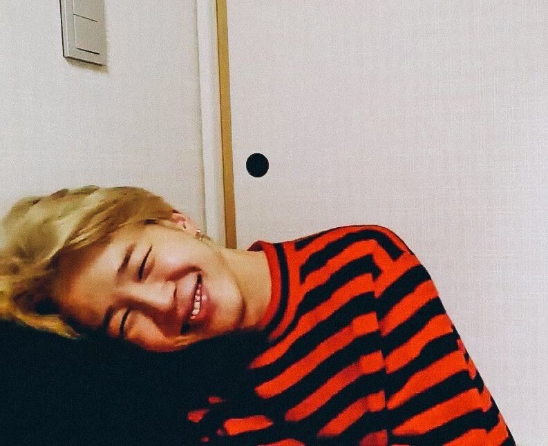BTS__boyfriends's tweet photo. 지민아...넘 진짜 완전 귀여워❤️ https://t.co/sbWwAMLkNu