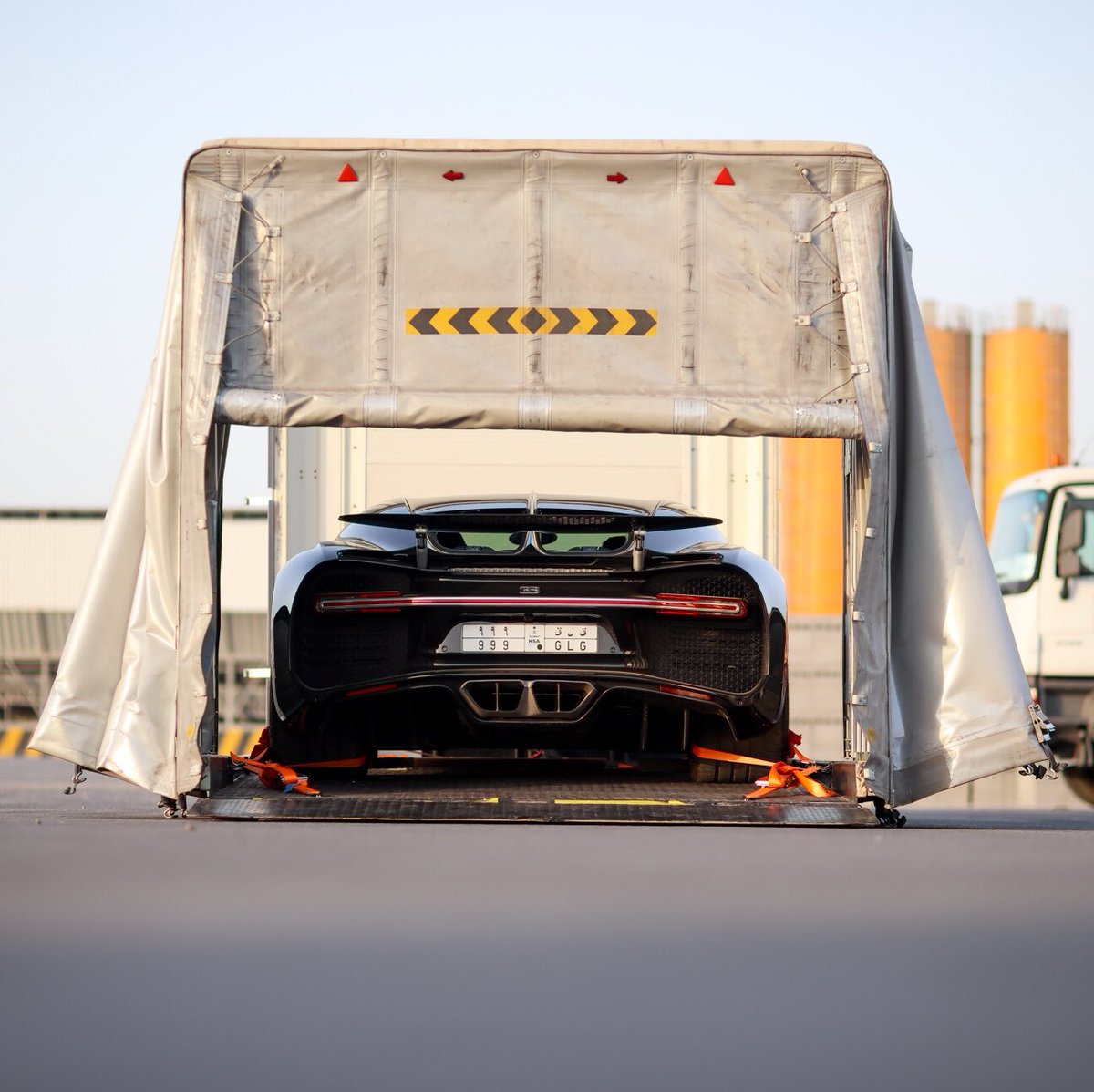 The1Logistics's tweet photo. Chiron summer get away 🇫🇷
.
.
Contact us on:
IG: @The1Logistics
📱: +966 (549) 888 521
📧 info@The1Logistics.com
🇸🇦🇫🇷🇸🇦🇫🇷
#bugatti #bugattichiron #bugatti_chiron #chiron #bugattiboyz #arabgarage #black_list #yazeedracing #yazeedalrajhi #cannes #cannes2018 https://t.co/TaMMjfQos4