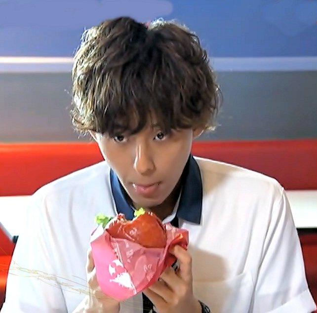 Shumi Tdl藤ヶ谷さん モグモグたいぴはいつもかわいい 藤ヶ谷太輔 Tdl35周年 T Co Zileemxkzf Twitter