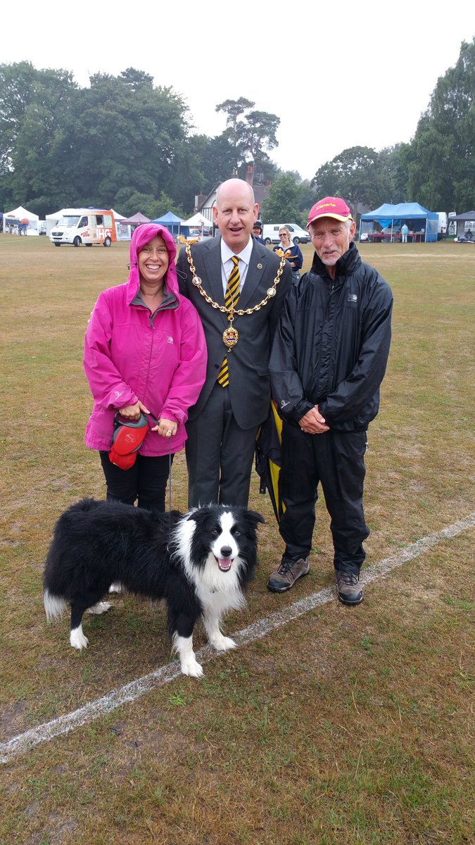 maidstonemayor's tweet photo. Mayor of Maidstone enjoying a rather wet walk around at the classic cars Bearsted Green. https://t.co/EtV5TtiuTx