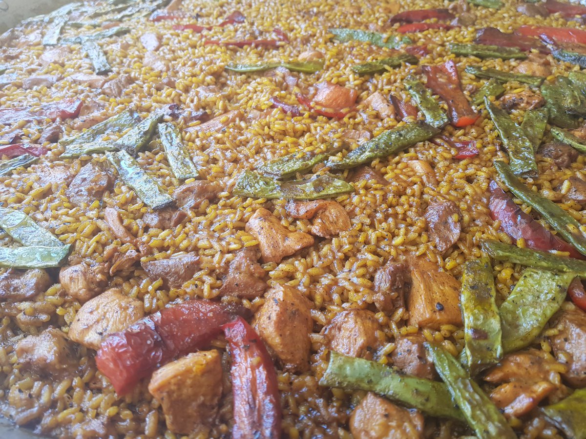 pacosamuperez's tweet photo. Bon diumenge 🌍!
Bon apetit😋!
#arroset #holidays #lhorta #Benidorm #Eivissa https://t.co/f6OXaXXhZK
