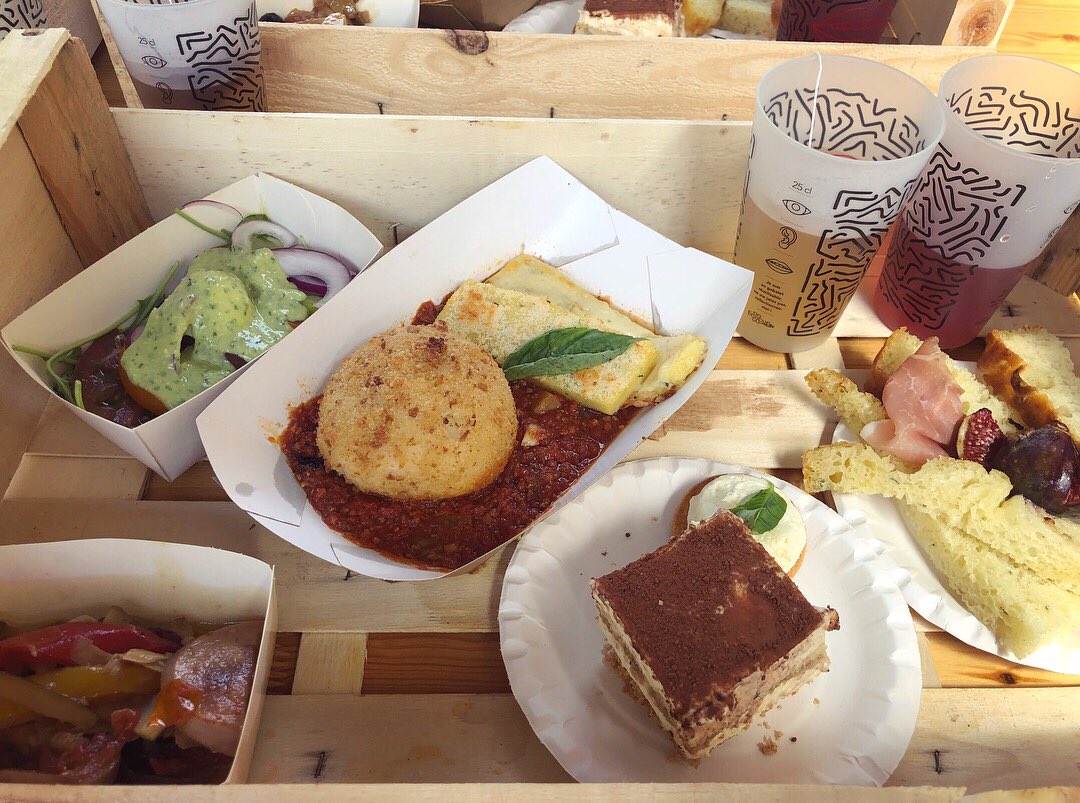 nicolastochet's tweet photo. Le brunch de l’Amour Food ❤️
#Manging #Fooding #foodporn #Metz #bliiida #constellationsdemetz #PlaceDArmes #mangertrop #JeSuisGros https://t.co/BzgZwb43CB