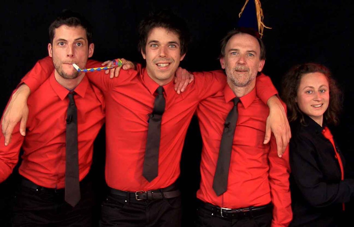Les_Goguettes's tweet image. C’est la 24ème et dernière représentation de notre spectacle à l’Essaïon-Avignon ce soir à 20h30 ! Venez fêter ça avec nous ! #OFF18