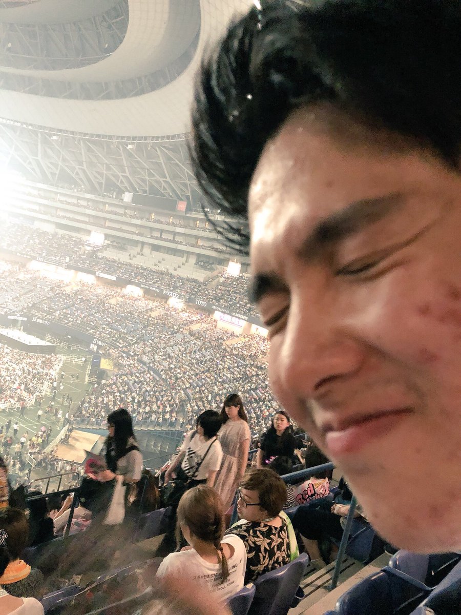hs131769's tweet photo. 浦山と🤪🤟#SMTOWN_LIVE_2018_IN_OSAKA https://t.co/L4GjtYcI54