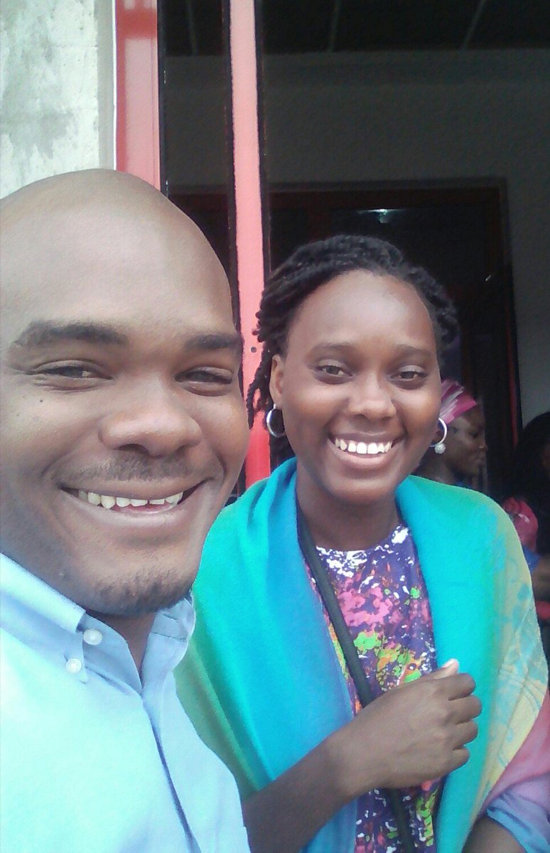 bukzing's tweet photo. Guess who i stumbled into today....the last person i ever expected to meet today!, @LadyPainterNG ,a womanpreneur, a pace setter, a great achiever...@Printivo
#ClassicPainter
#WorldClassBrand
#WeRiseTogether https://t.co/6WXCJGRtIQ