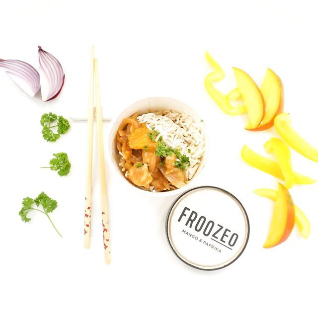 froozeo's tweet photo. Lust auf diesen süß &amp; sauer Hähnchen? Jetzt noch schnell den Mango &amp; Paprika Becher in Deine Froozeo Box hinzufügen. Du hast bis Montag Abend Zeit Deine Bestellung für diese Woche zu bearbeiten! ;-) #quickandhealthy #smoothierecipe #freshandhealthy #chic… https://t.co/pWQTS9i2la https://t.co/kq0AIBPcbn