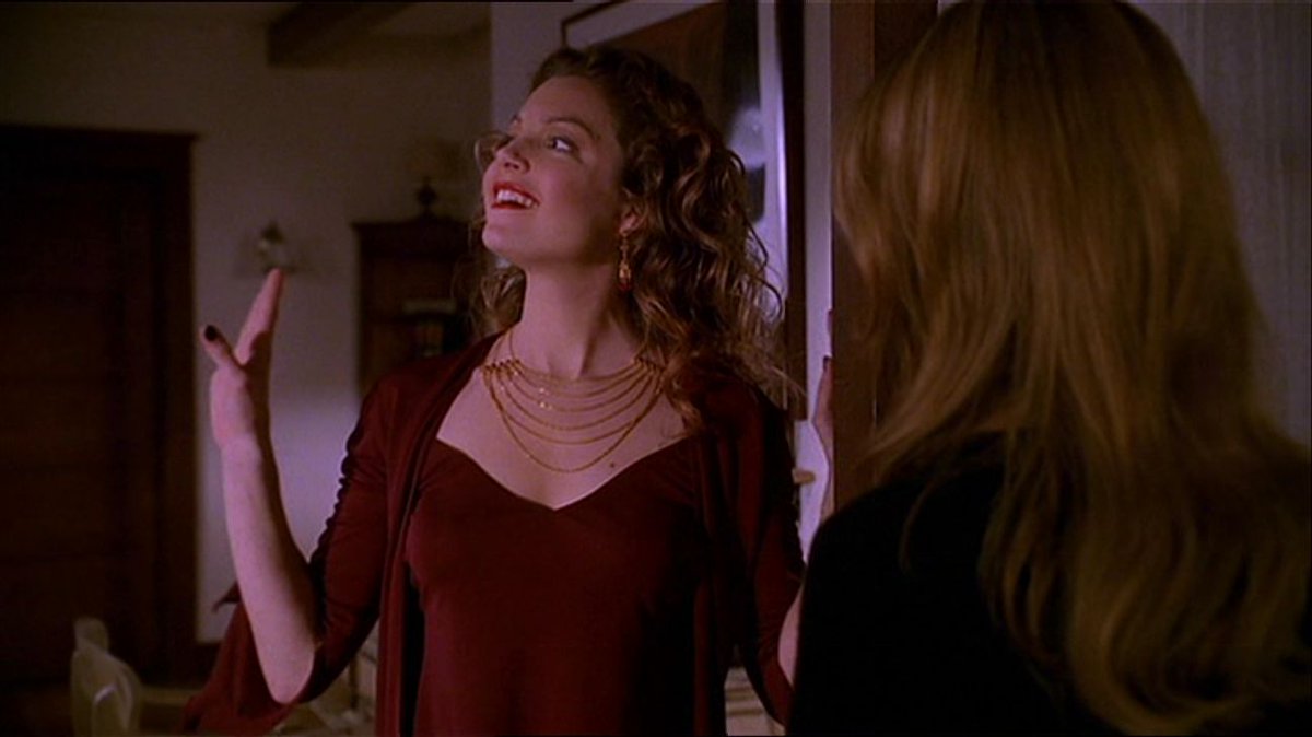 papadoc5656's tweet photo. With the News of a #NewSlayer in the Future, figured I'd highlight some Originals so here's My 1st #BTVSS (#BTVS Sunday) & being that it's Sunday I have to start with My Favorite #BigBad & a GOD #Glory AKA @ClareKramer. If a Little Bad is Good in a Woman a Lot Must be Amazing! https://t.co/runU4HsKze