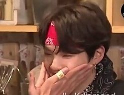Yoongi is my world ⁷ 🐰🐱🍊 tweet media