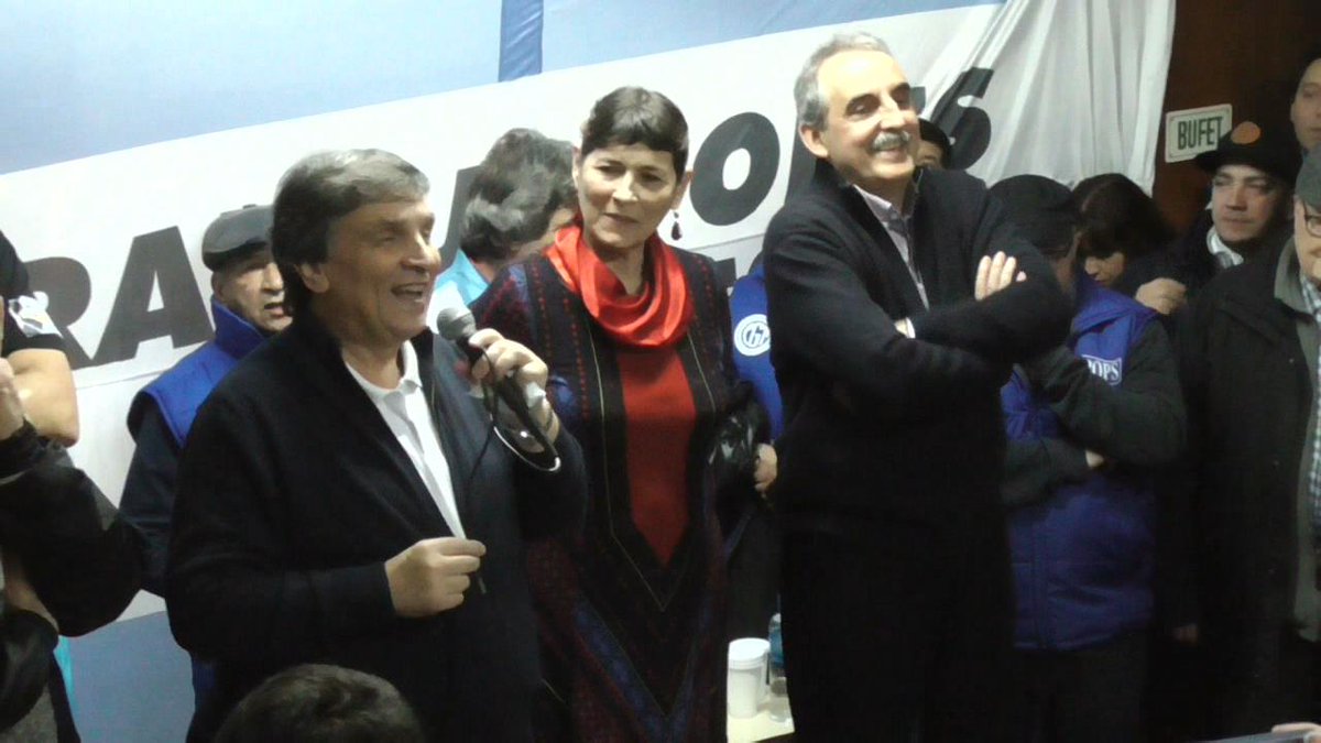 NKGenIntermedia's tweet photo. Guillermo Moreno, Leonardo Fabre , Pimpi Colombo y Pablo Salcito a puro peronismo, con  la banda "Viejos Maderos" en el acto en  la comuna 11 en la Asoc. Vec. de Fomento y Cultural Santa Rita. Se viene, se siente! Moreno Presidente! Miralos en Youtube: https://t.co/8yLn04wUMo https://t.co/TdUqL4Hxxp